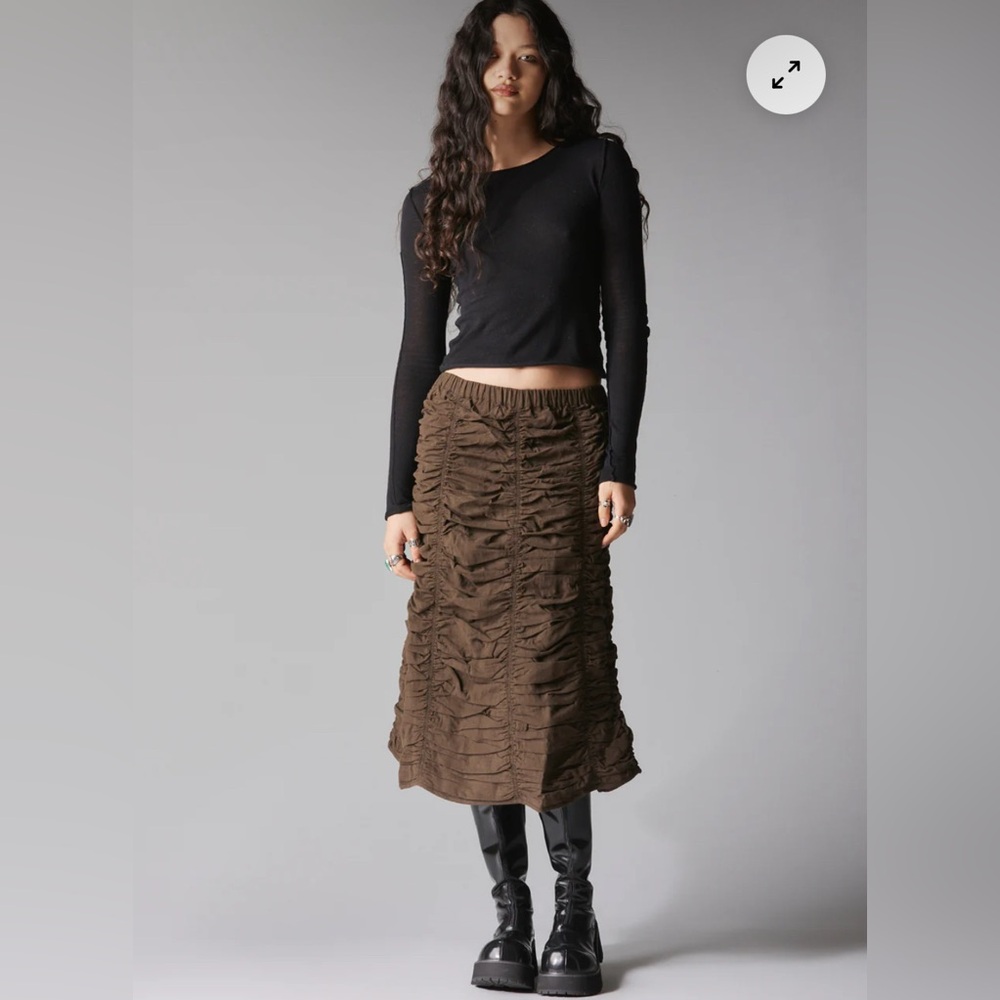 NWT Unif Brown Midi Bounce Skirt